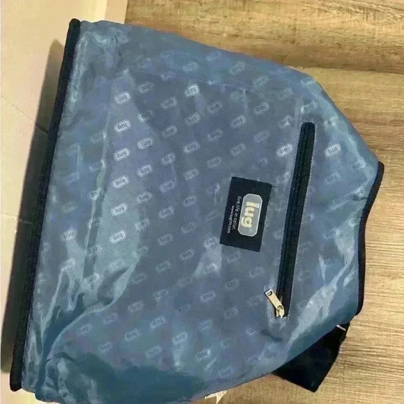 Lug Shoulder Bag - Picture 10 of 10